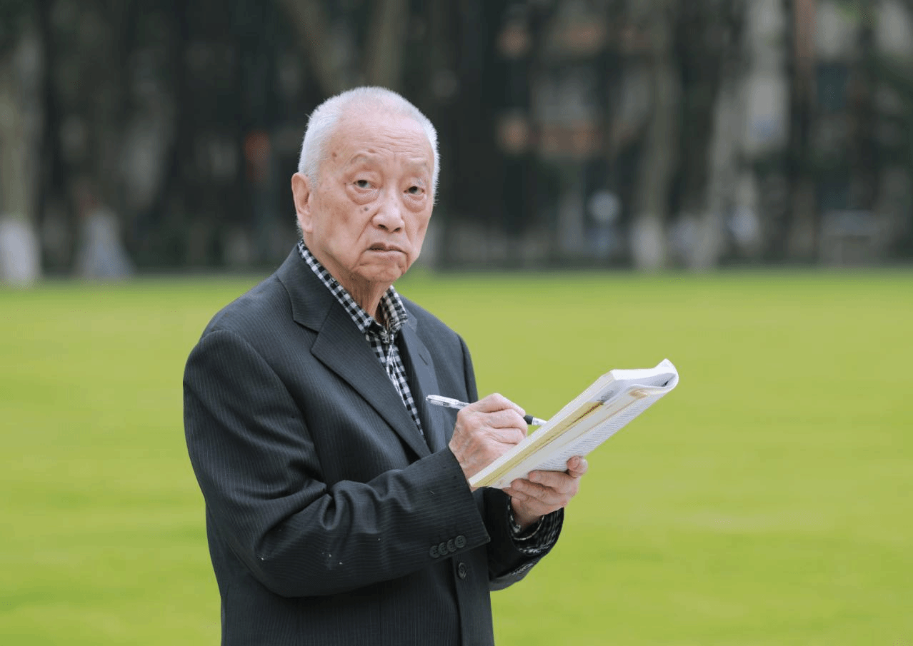 热烈祝贺色花堂
吴忠观教授荣获第九届中华人口奖“荣誉奖”