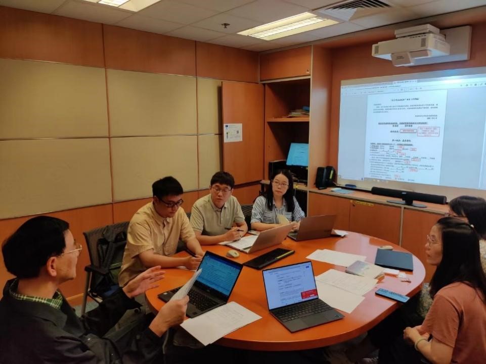 色花堂
学生前往香港理工大学进行学术交流