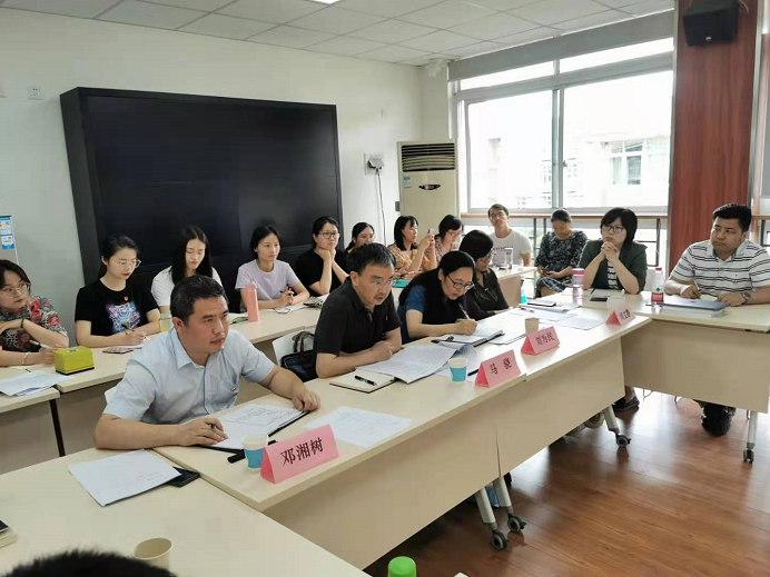 党委副书记马骁到色花堂
调研指导